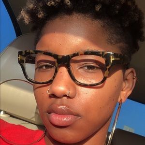 Meet your Posher, Dasia